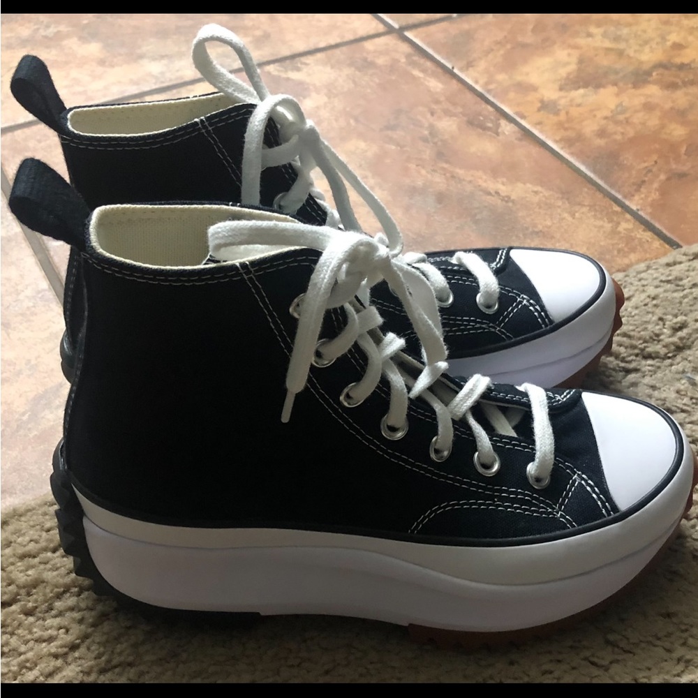 Converse women’s size 7 gently used